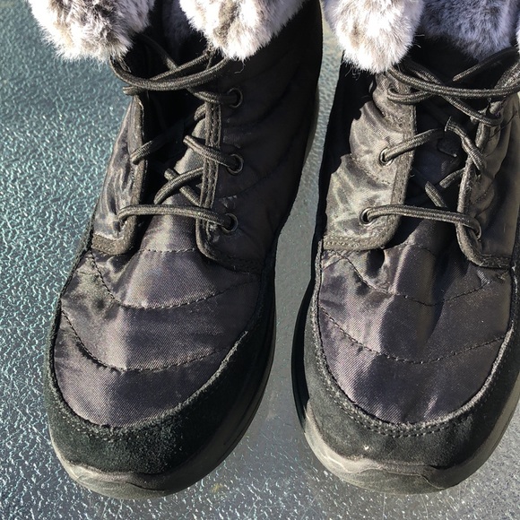 Skechers Go Walk Arch Fit Fur Ankle Boots - Picture 12 of 13